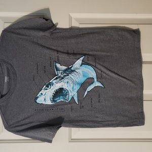 ❤️ Boys Old Navy shark ss shirt
